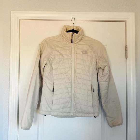 The North Face Jackets & Blazers - The North Face Cream Puffer Jacket Women’s Size XS